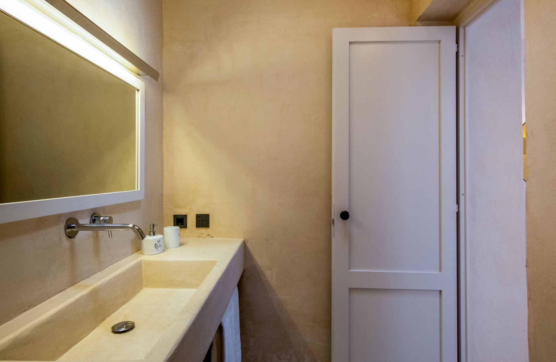 room cavaliere piero trebacili mansion salento italy holidays spongano rooms hotel b&b hospitality