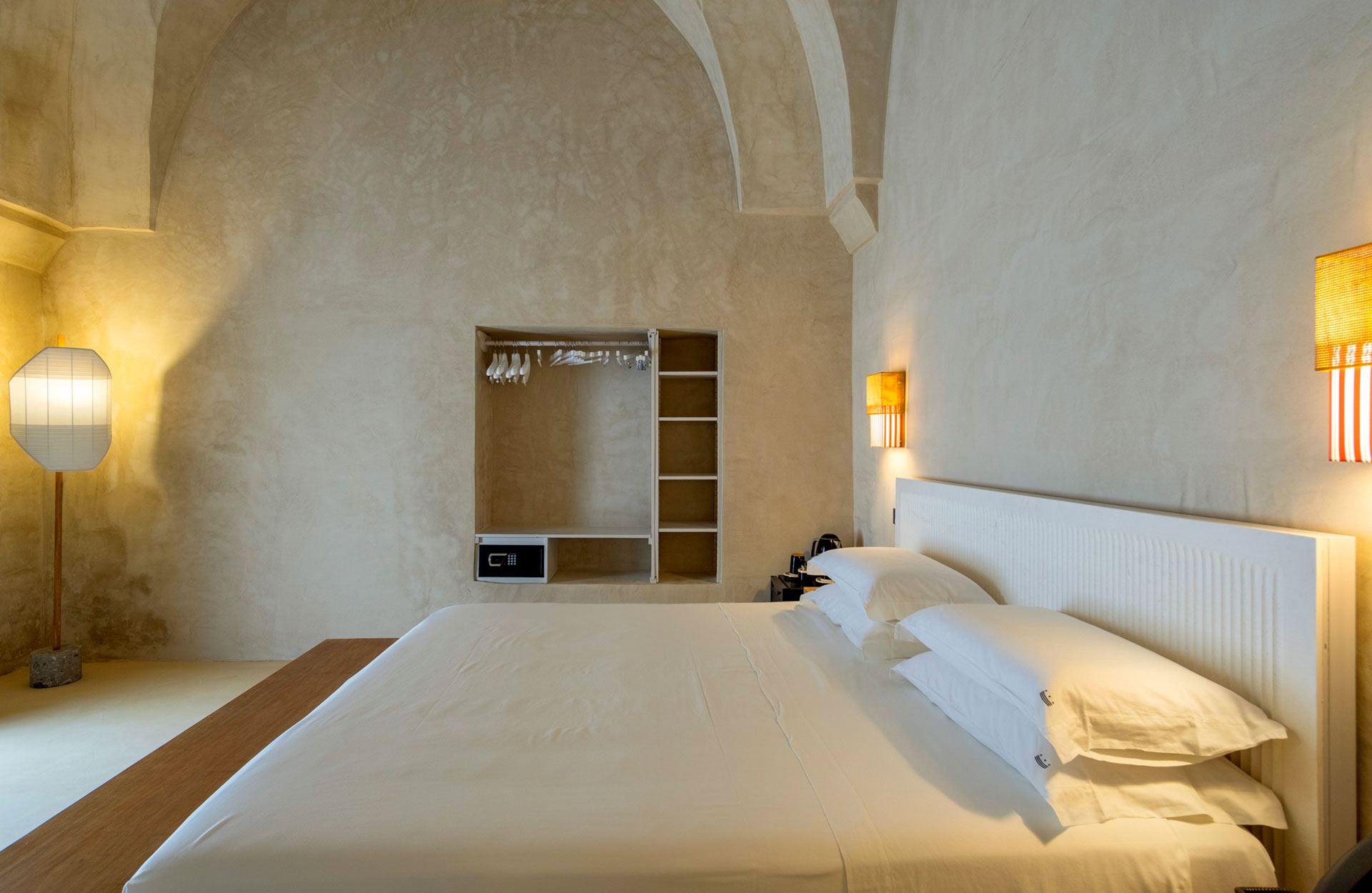 room vicario giuseppe trebacili mansion salento italy holidays spongano rooms hotel b&b hospitality